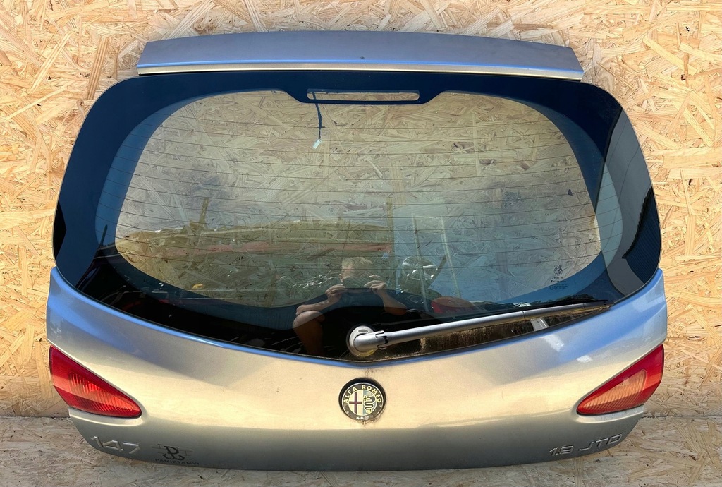 фото №1, Alfa romeo 147 00-04 кришка багажника багажника задня