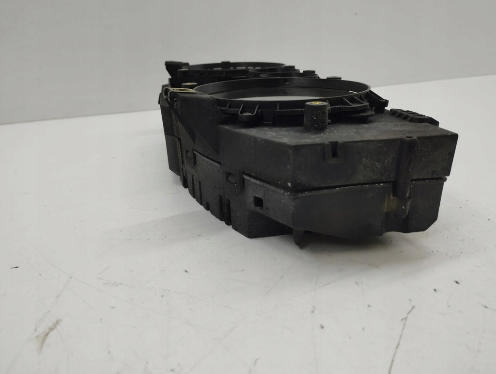 фото №5, Bentley flying spur 2005 счетчик