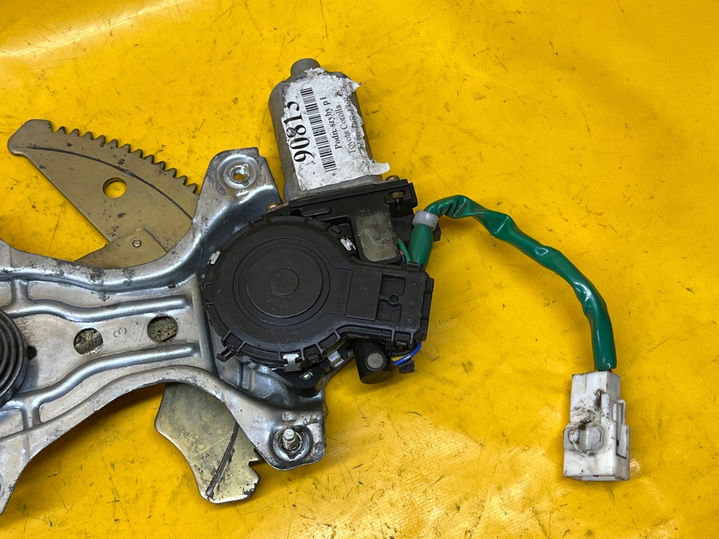 Подъемник моторчик электрический стекло левый перед toyota corolla 5 pinów . Цена