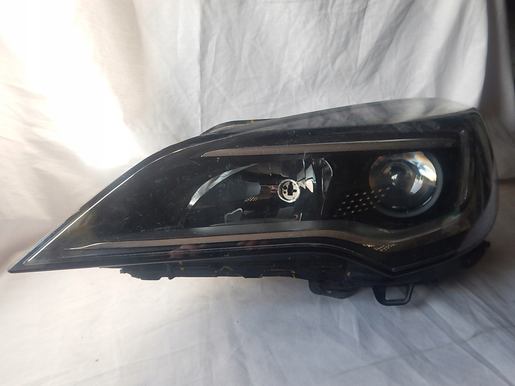 фото №1, Opel astra v k левая лампа перед led 39158005