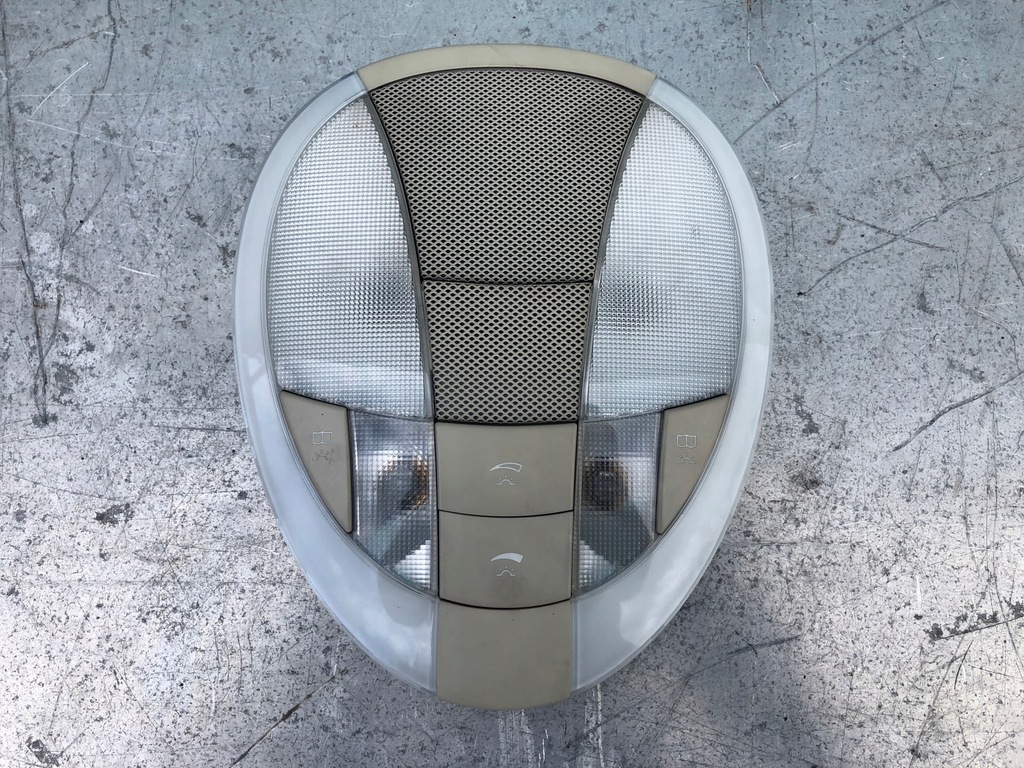 фото №1, Mercedes w211 освещение кабины лампа бежевая