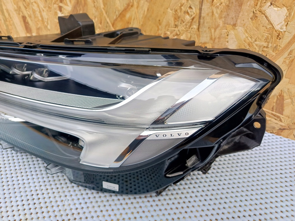 фото №3, Лампа перед левая volvo v90 s90 full led rht lh 31386164