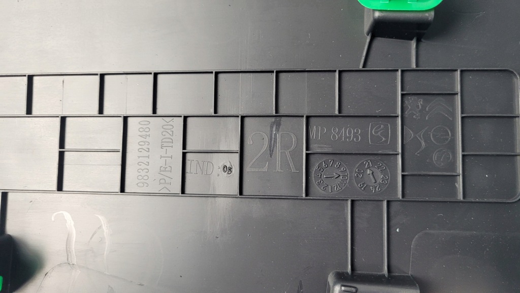 Peugeot 308 iii p5 21r обшивка захист стійка b права 9832129480 Київ