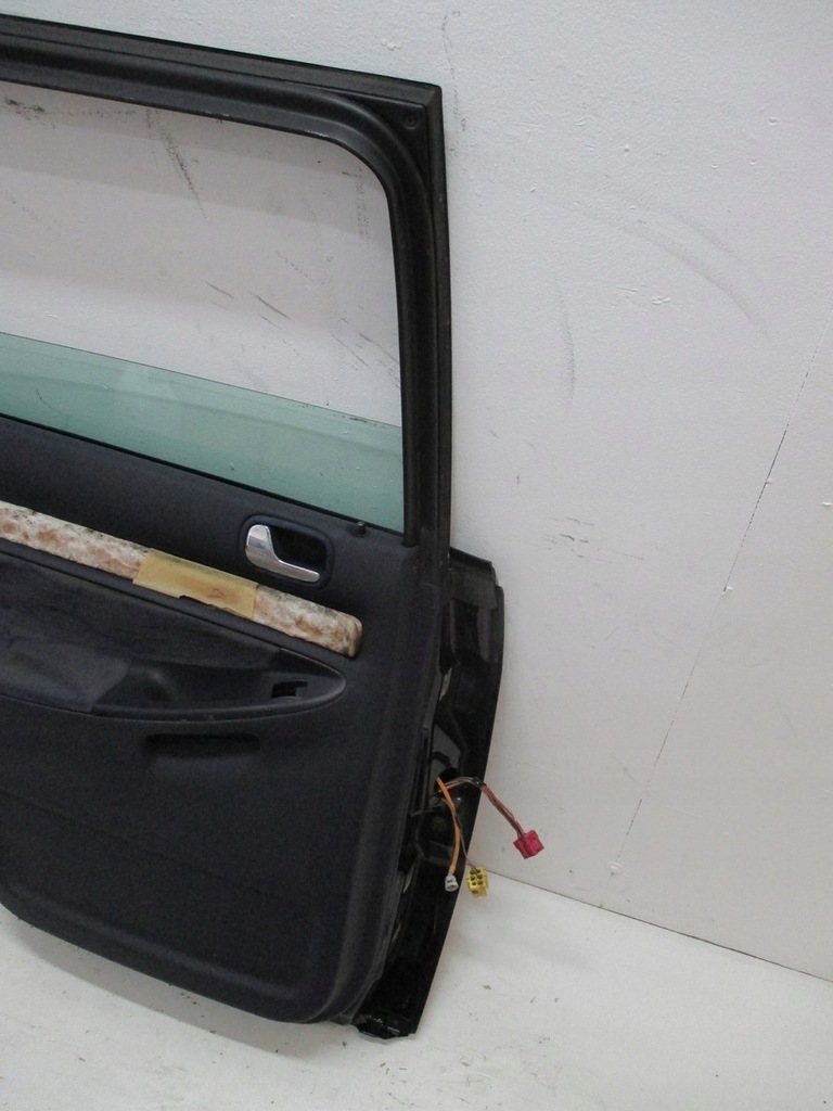 фото №10, Дверь левая задние audi a4 8d9 kombi