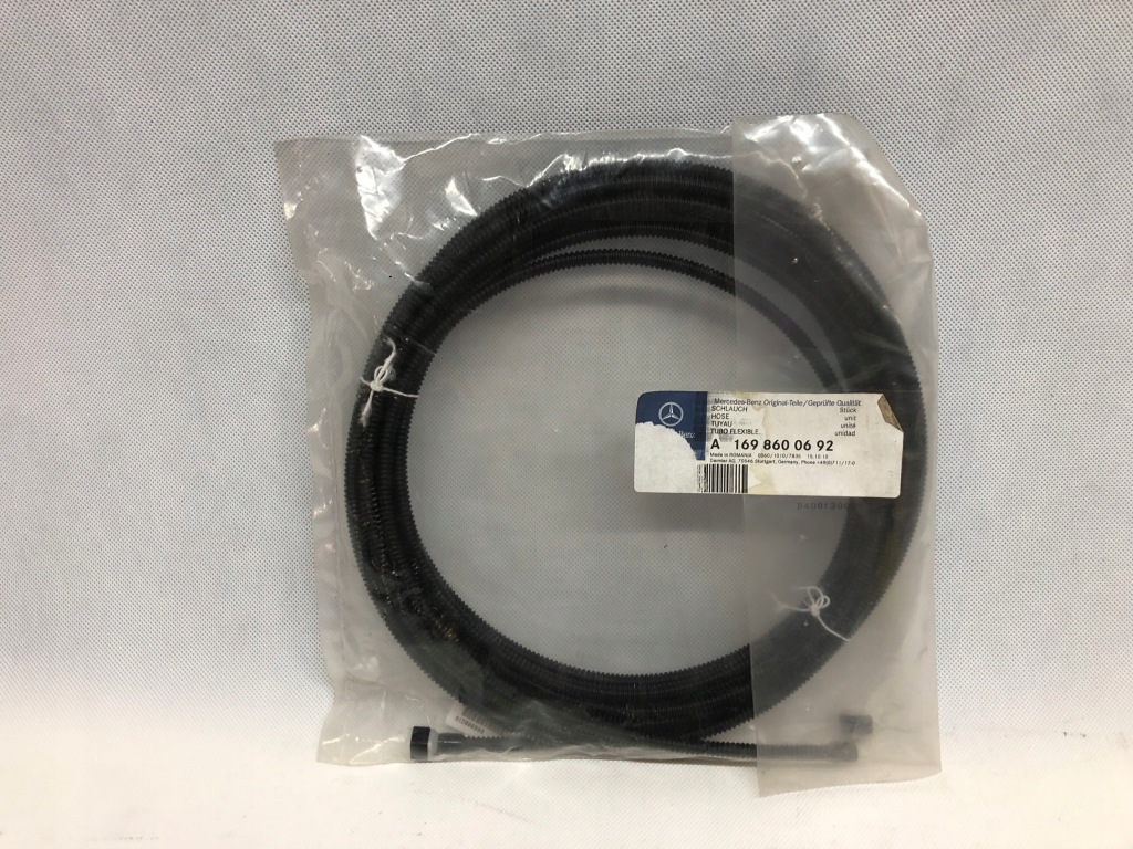фото №1, Mercedes w169 w245 шланг распылителя задняя оригинальный новый