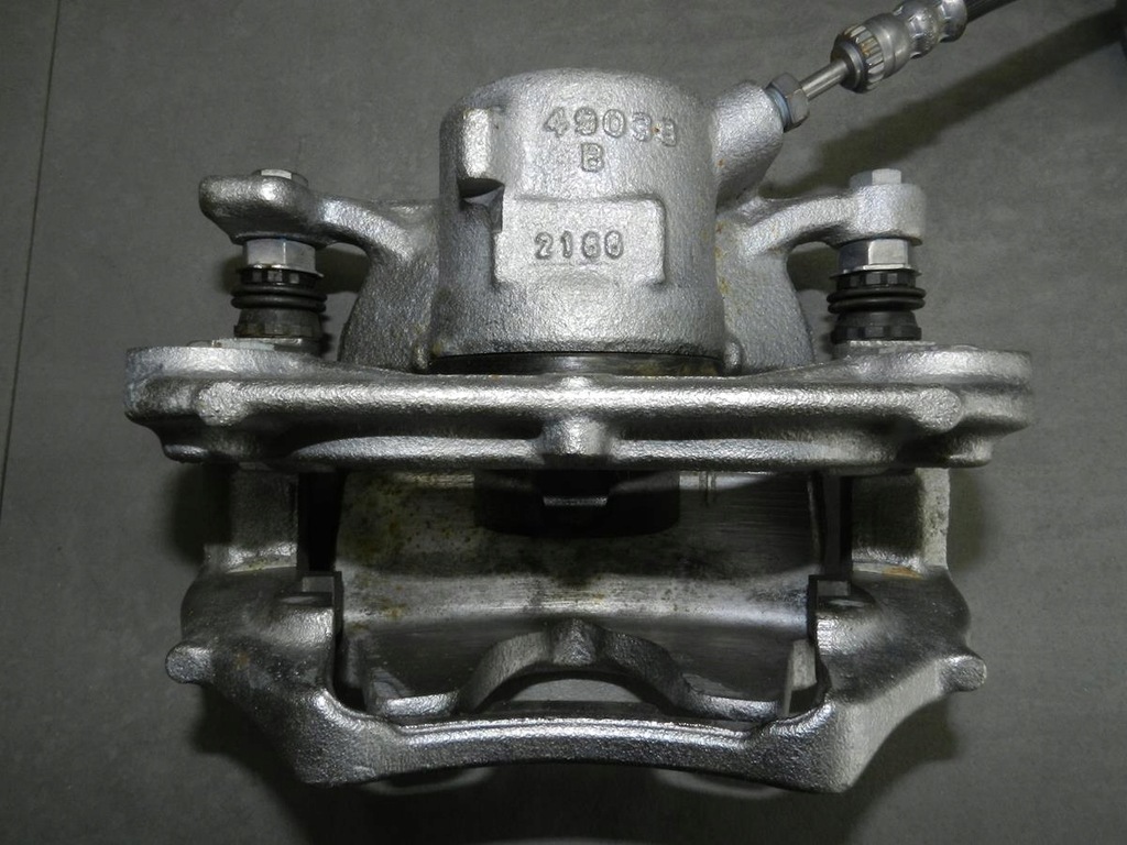 фото №4, Bmw 2 gt f46 218i суппорт правый перед