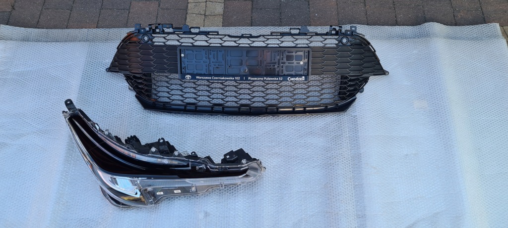 фото №1, Лампа передня права решітка радіатора pdc full led toyota corolla e21 hb kombi 19 -r.