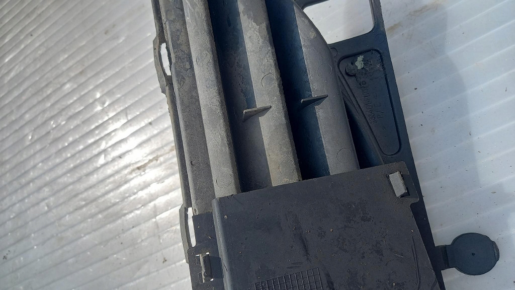 Решітка бампера середня peugeot 307 1.4b 04r 9634014477 Київ