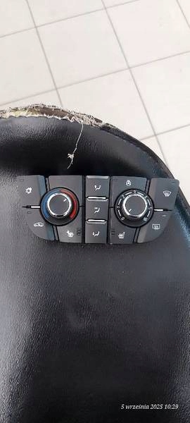 фото №1, Панель кондиционера 13360103 opel astra j