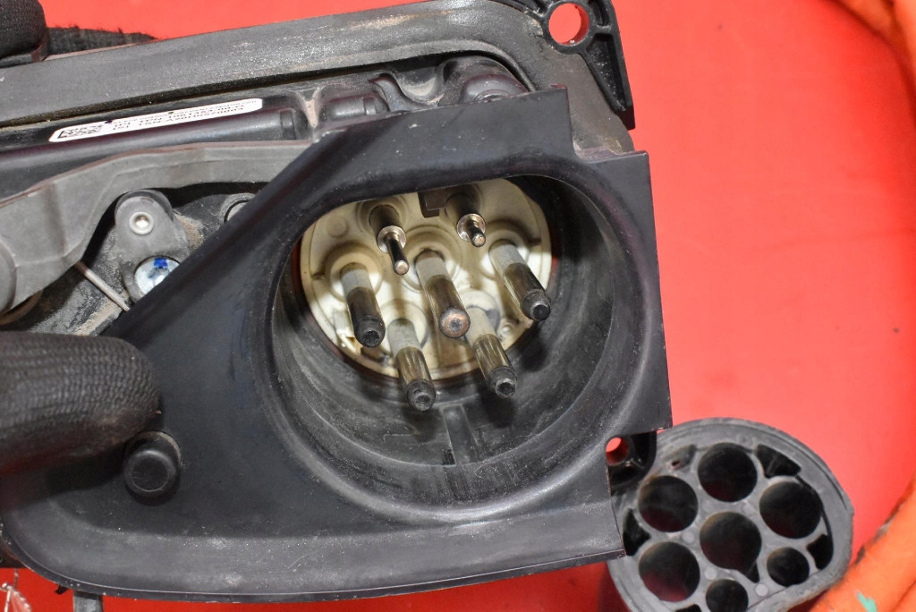 фото №9, Электропроводка зарядки разъём 1087054-10-d 1061353-00-g tesla model s 16-21