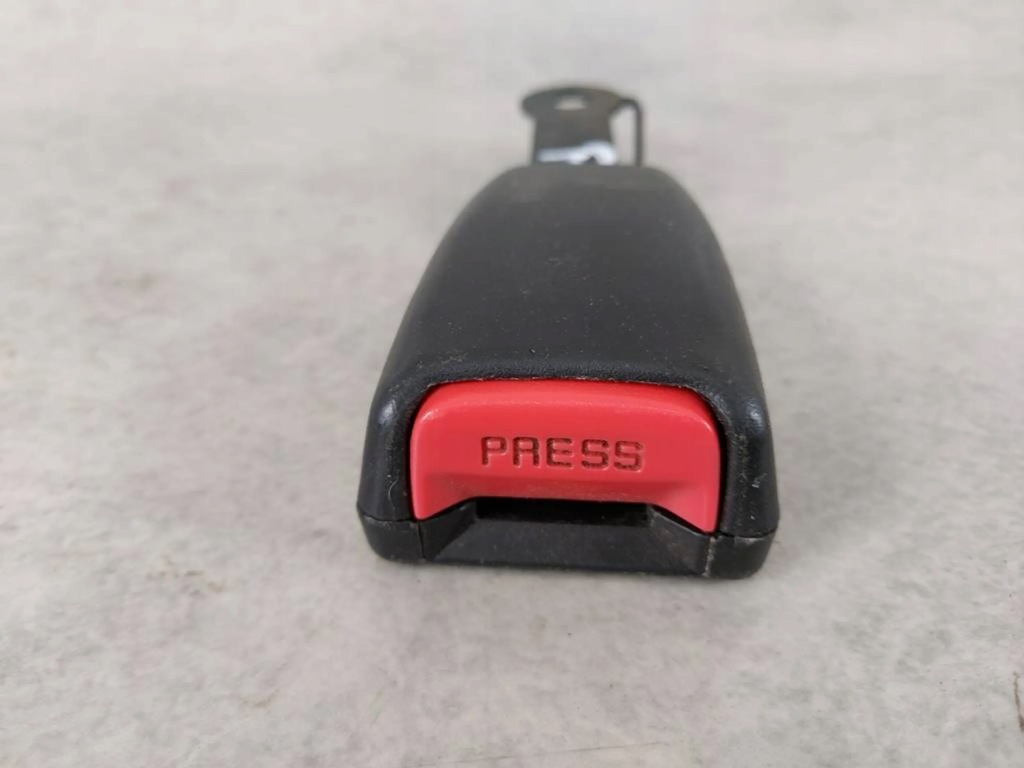 фото №3, Кліпса поперечина правий перед hyundai matrix gls