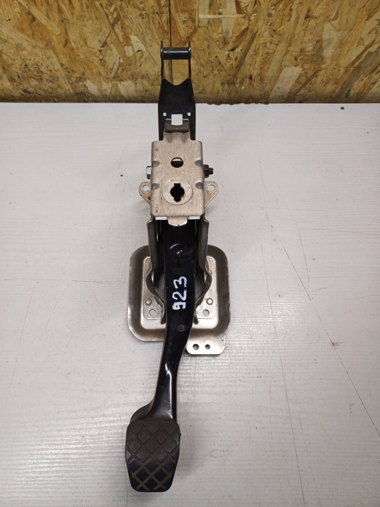 фото №1, Vw jetta 5c педаль гальма 1k1721117