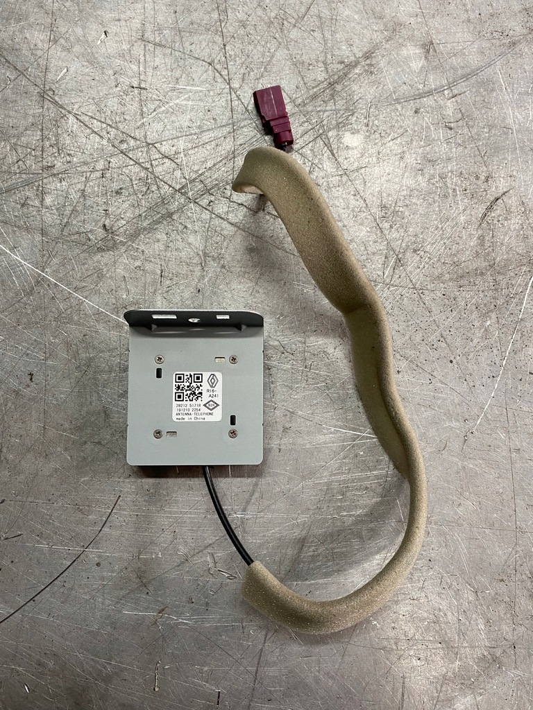 фото №1, Антена gps navi renault clio v 282125171r