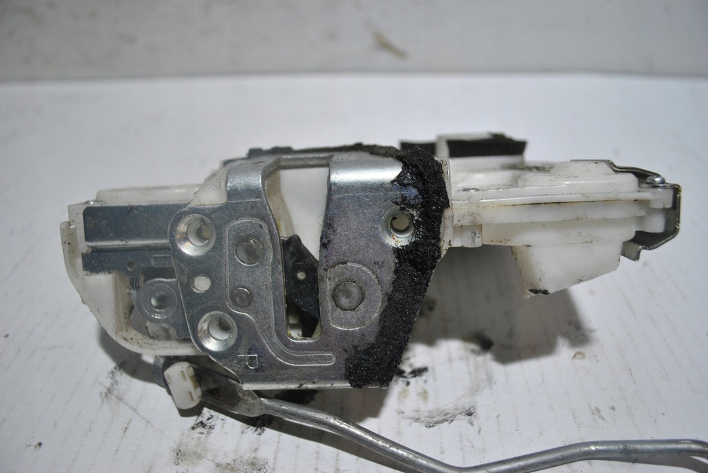 фото №7, Замок дверь правый перед sedici suzuki sx4 8 pin