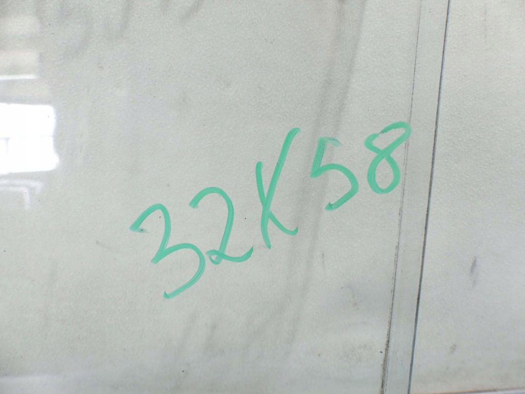 фото №3, Стекло дверь перед левая малый vw lt ii 96r