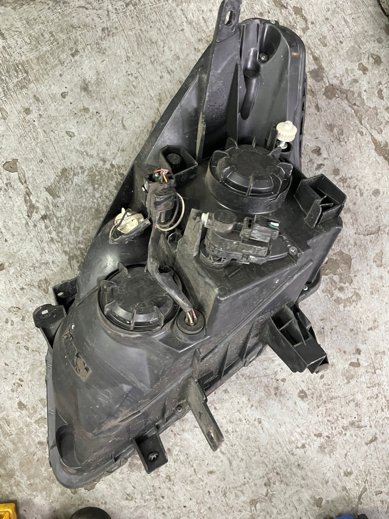 фото №2, Лампа правая перед koleos