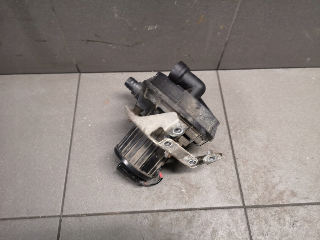 фото №1, Насос воздуха вторичного a8 d3 4.2 fsi 07l959253