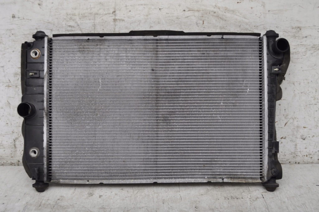 фото №1, Aston martin db9 6.0 v12 450km радиатор wody