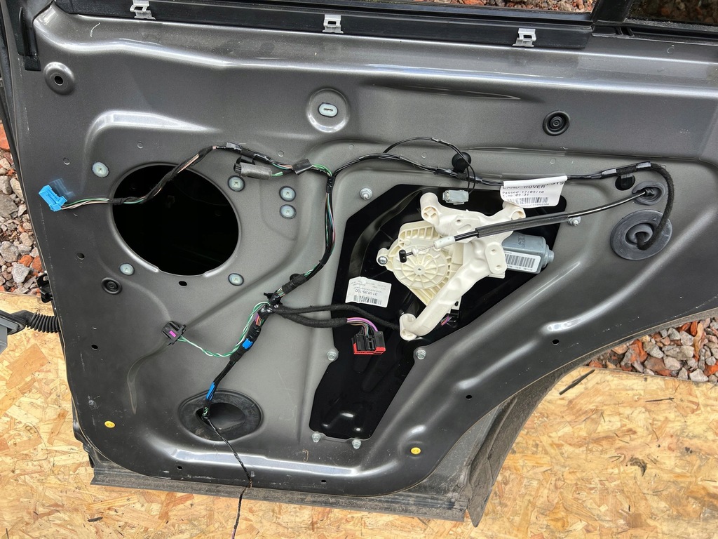 фото №11, Land rover discovery iv l319 3.0 td v6 дверь правый задняя задние lrc 907