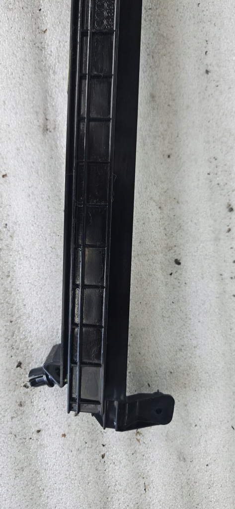 фото №6, Напрямна скло двері правий задня новий audi q4 e-tron 89a839068