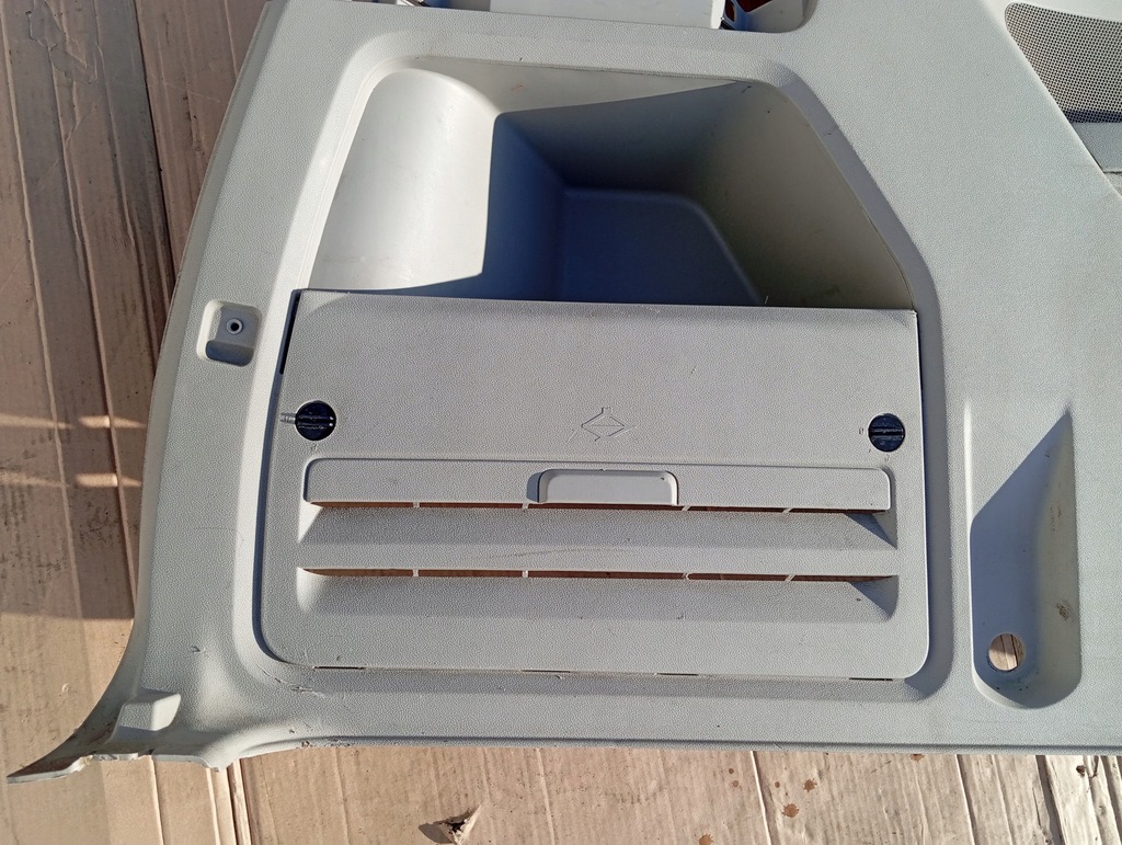 фото №13, Chrysler town country обшивка багажника левый правый обивка grand caravan