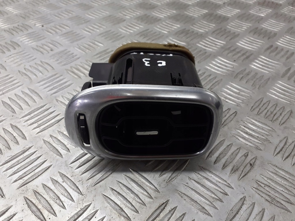 фото №1, Решётка обдув citroen c3 picasso 1.4