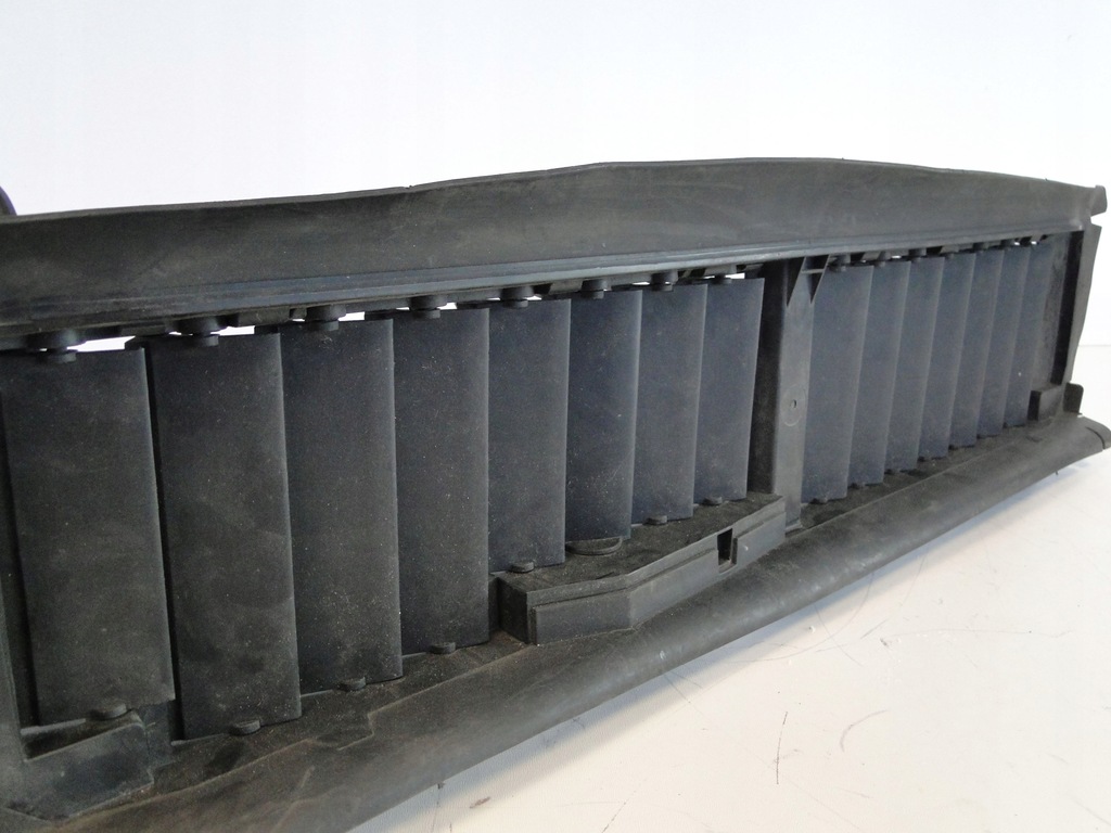 фото №5, Mercedes шторка жалюзи воздуховод a2135002900 e 218 238 cls 257 eqc 293