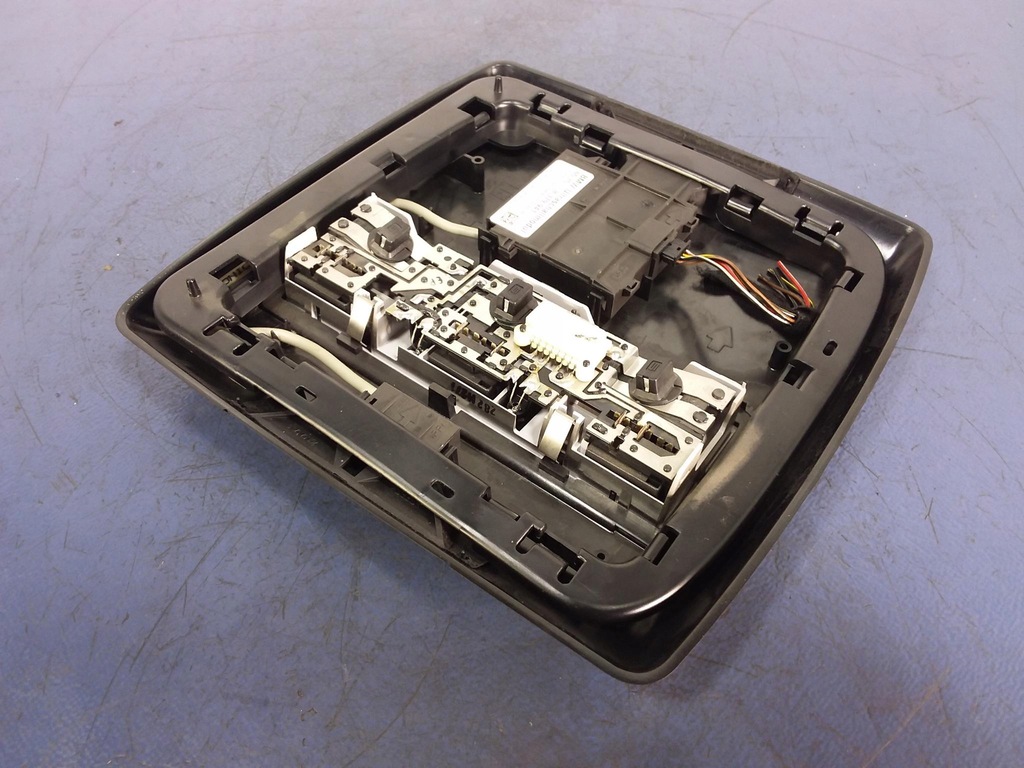 фото №5, Bmw x5 e53 лампа стельовий задня czarna 8258042