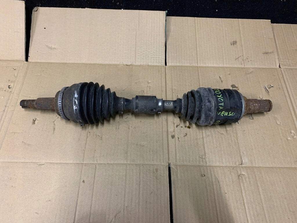 фото №1, Corolla verso ii 2.2 d-cat приводной вал левая euj104bp18a