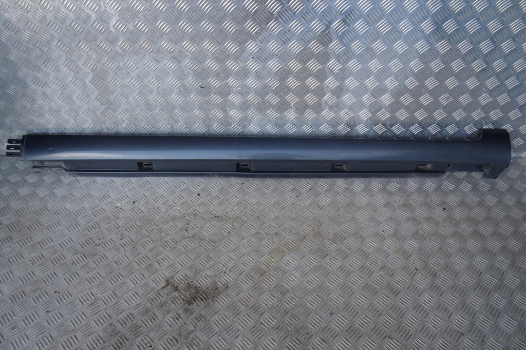 фото №1, Vw passat b7 - молдинг порог правая lk7x 3aa853092c