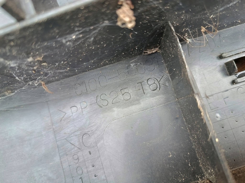 фото №16, Бампер перед передній оригінал c100-50031 mazda premacy 1999-2001