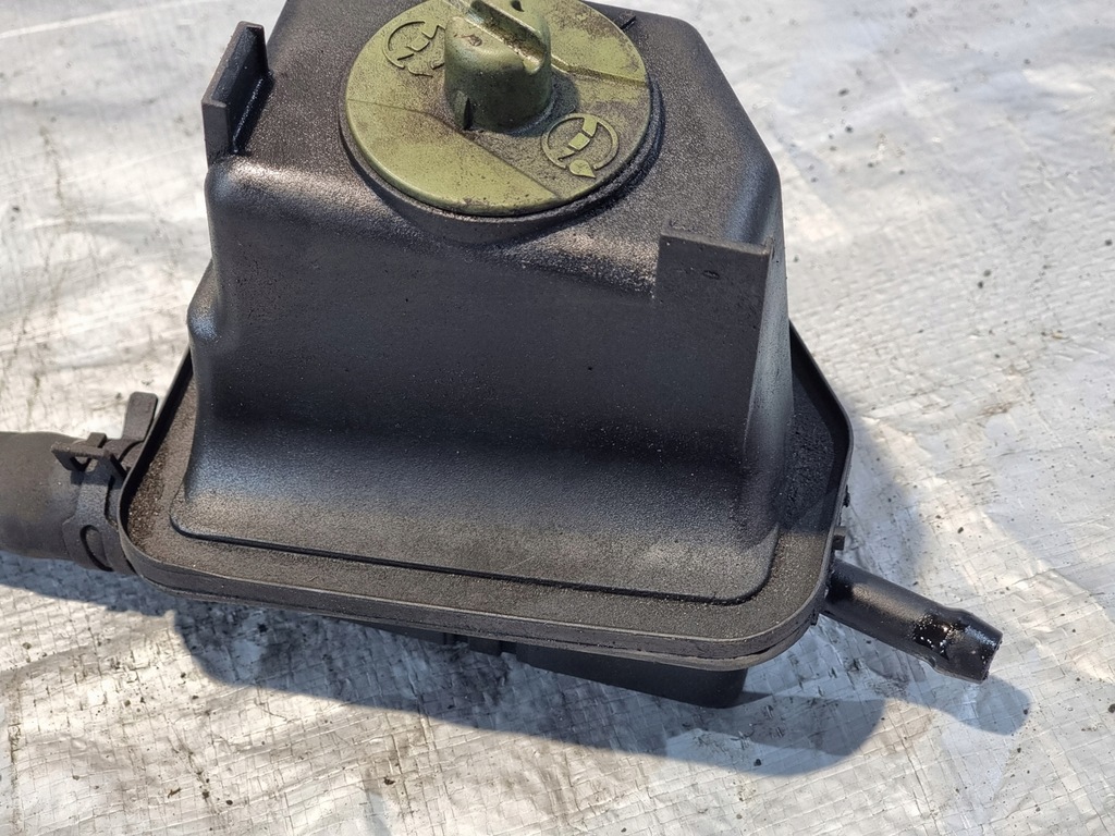 фото №7, Бачок підсилювача оригінальний номер 1j0422371b vw golf iv 4 98r