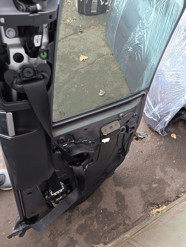 фото №7, Bmw i3 l01 дверь задние правое задняя правый c2v стекло