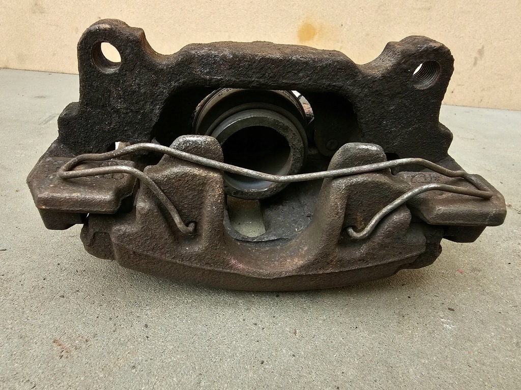 фото №8, Vw scirocco 08-14 суппорт тормозной правый перед