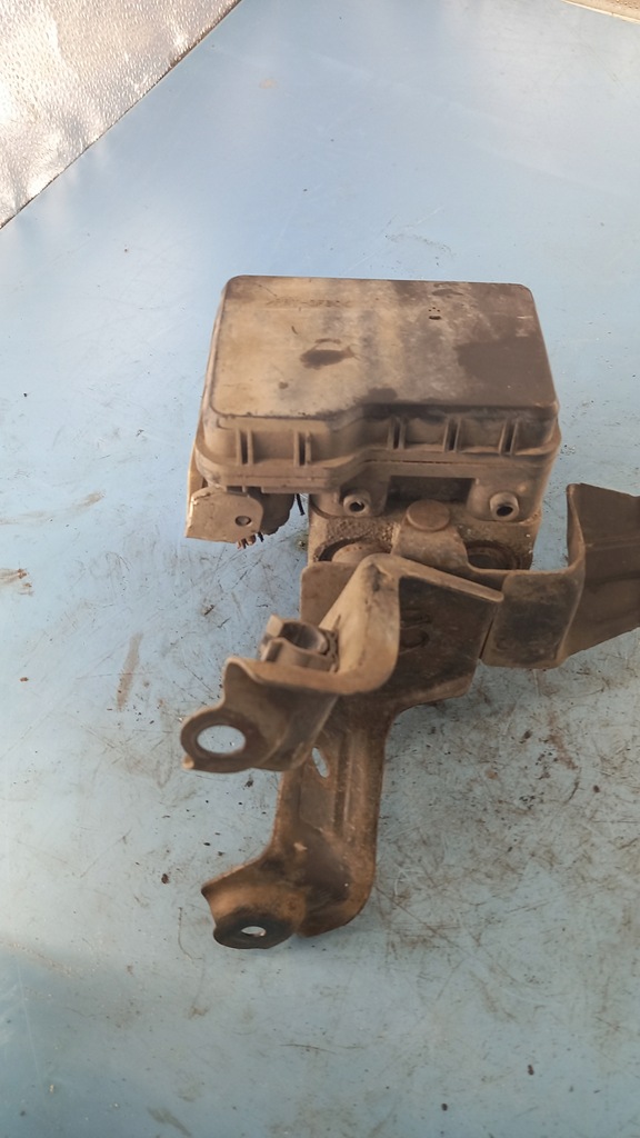 фото №4, Насос abs toyota previa 01r