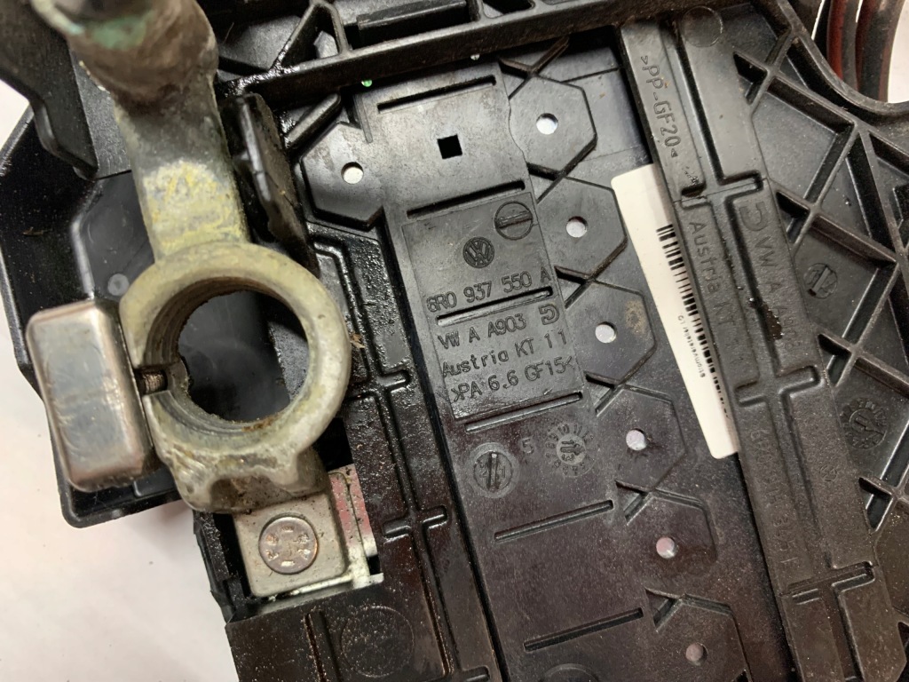 фото №3, Коробка предохранитель 6r0937550a skoda rapid