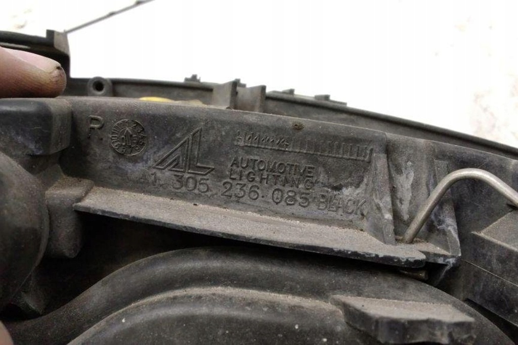 фото №10, Лампа правая передняя alfa romeo gt 937_ 0301186226 1.9l дизель 110kw 2005