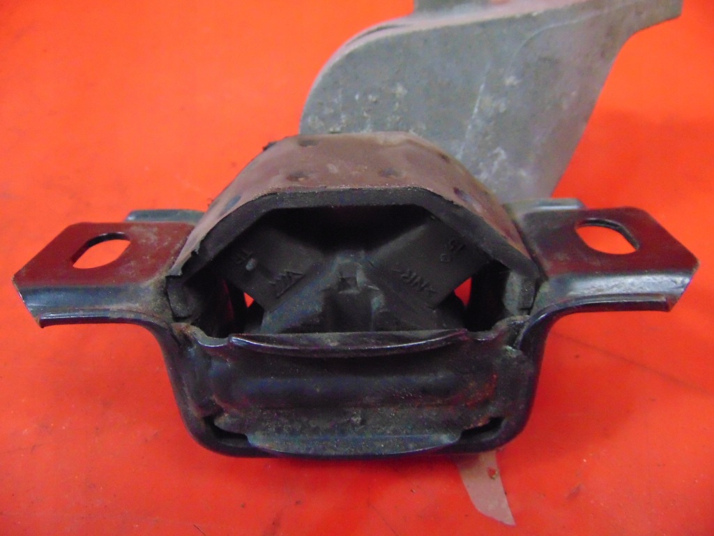 фото №3, Smart fortwo ii 451 1.0 t кронштейн подушка двигателя