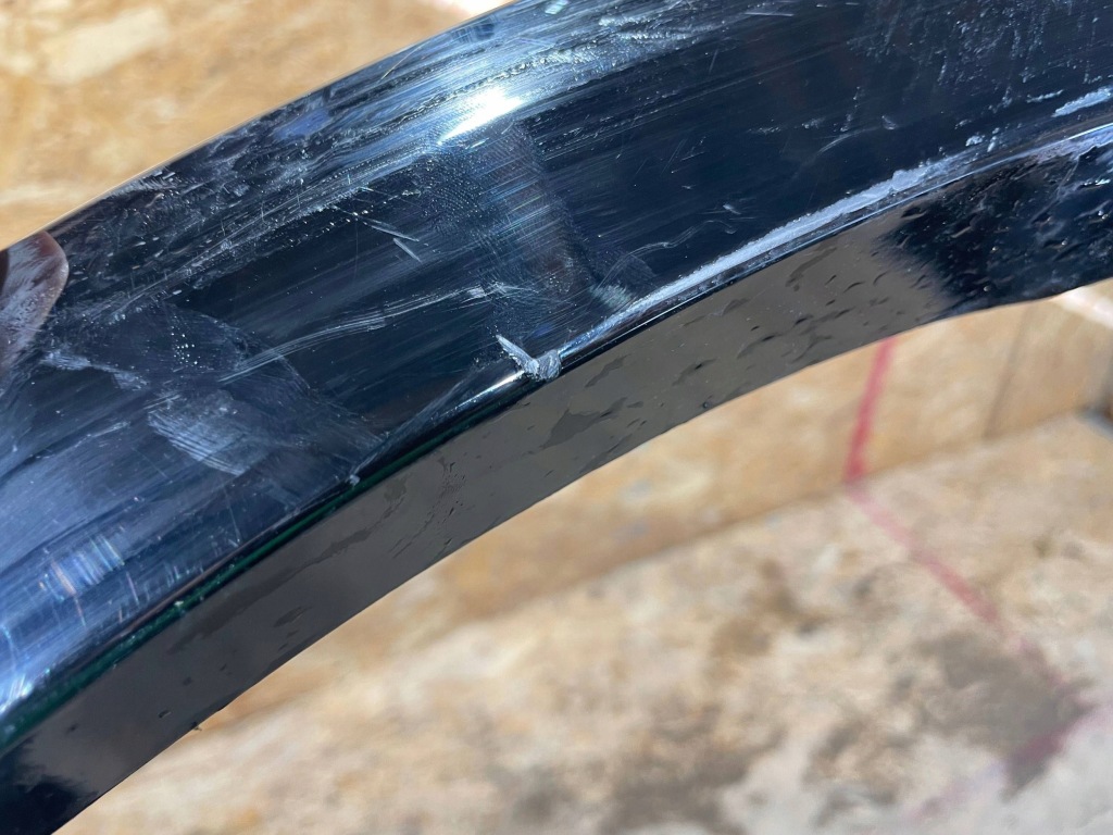 Ford capri ev electric 24- молдинг накладка на крыло правый задний  задняя Недорого