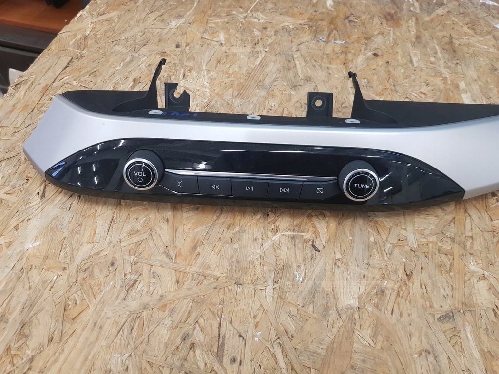 фото №3, Ford escape iv панель радио молдинг консоли dekor