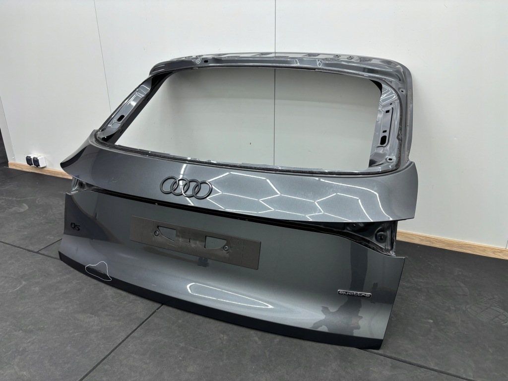 Купити Audi q5 3 8m 2024r-- кришка багажника багажника задні задня