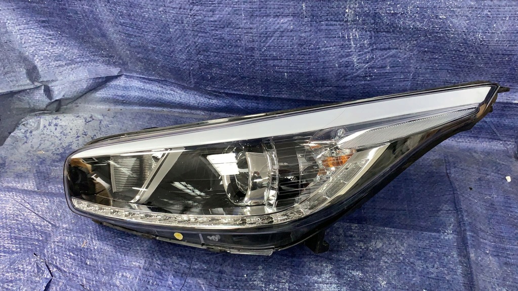 фото №1, Kia ceed 2012- лампа ксенон левая