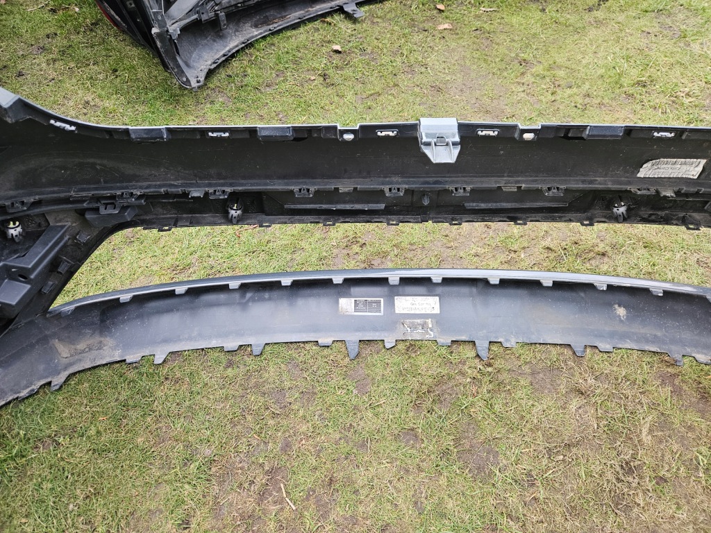 Бампер перед renault trafic iii lift 22- в Украине