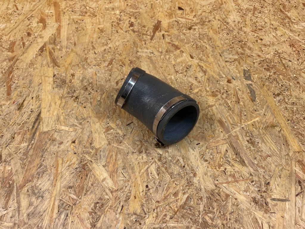 Труба шланг повітря інтеркулер mercedes w205 w253 w213 a2640981300 Недорого