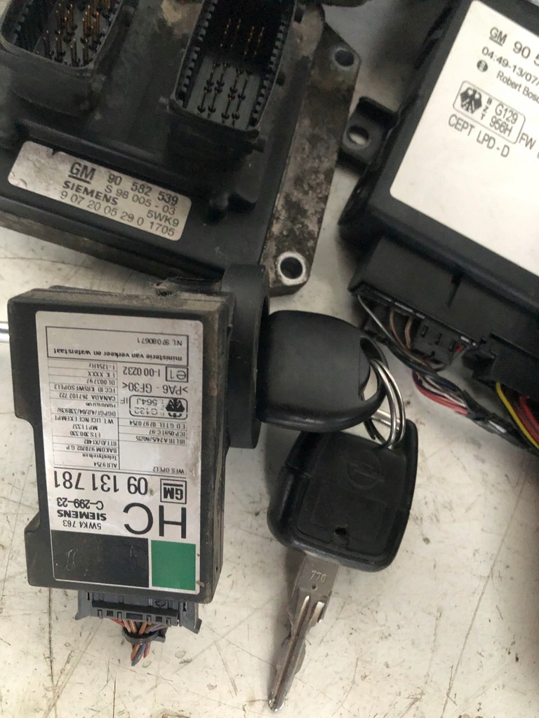 фото №5, Блок управления набор стартовый opel zafira a 1.8 90582539