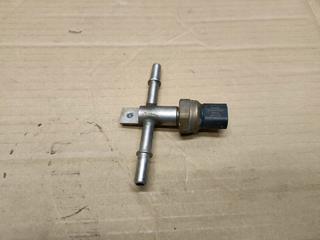 Купити Ford датчик тиску оливи 8w839f972aa