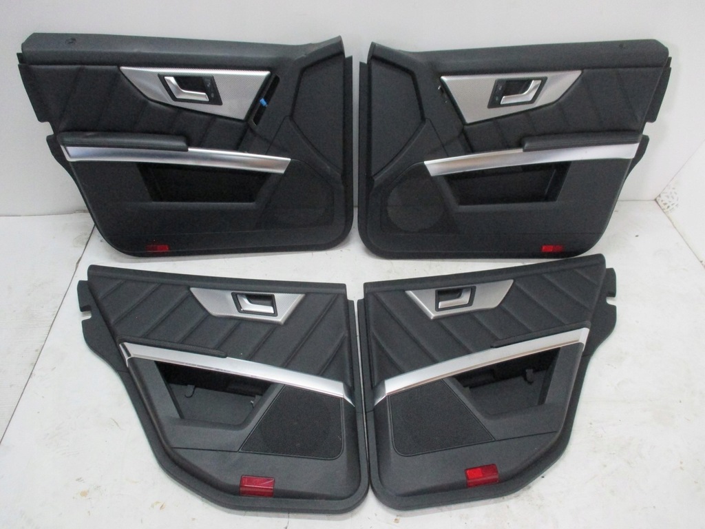 фото №1, Обивка дверь mercedes glk перед передняя