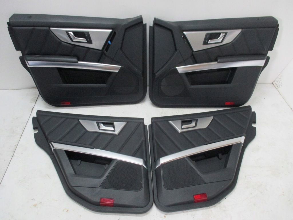 фото №1, Обивка дверь mercedes glk задняя задняя 12r