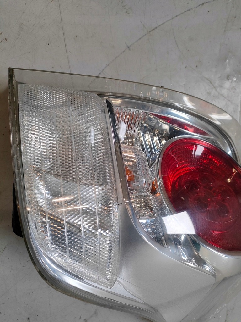 фото №4, Toyota verso lift лампа правий задня