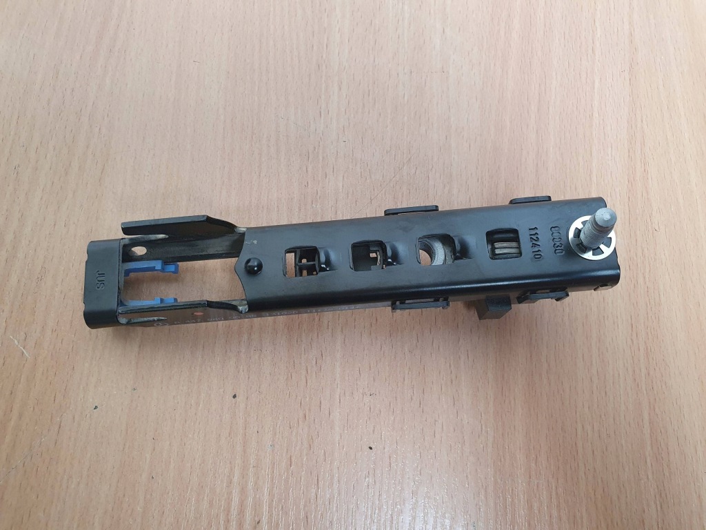 Ползунок регулировки поперечина безопасности mercedes vito viano w447 a4478600087 Киев